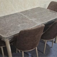 اغراض للبيع ميزطعام وأربع كراسي70 الف  طباخ 125  مرشحه 25 تنور غاز ارض...