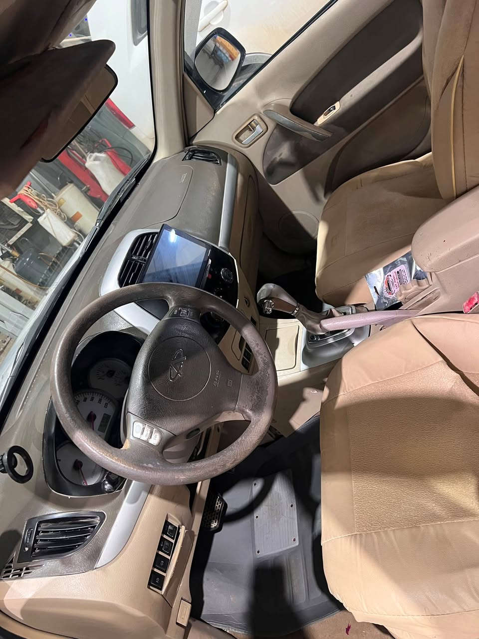 سيارة تيكو نظيفة، استعمال شخصي، محرك وكير بحالة جيدة، تبريد ممتاز، تواير جيدة، مكيف شغال، السيارة جاهزة للاستخدام.
يوجد خدش بسيط بالصدام الأمامي كما موضح بالصور.
📍المكان: بابل
💰السعر: ع الخاص 
استفسار ع الخاص


**إذا كنت صاحب هذا الإعلان وتريد حذفه لأي سبب، رجاءا أرسل رسالة إلى الدعم الفني**