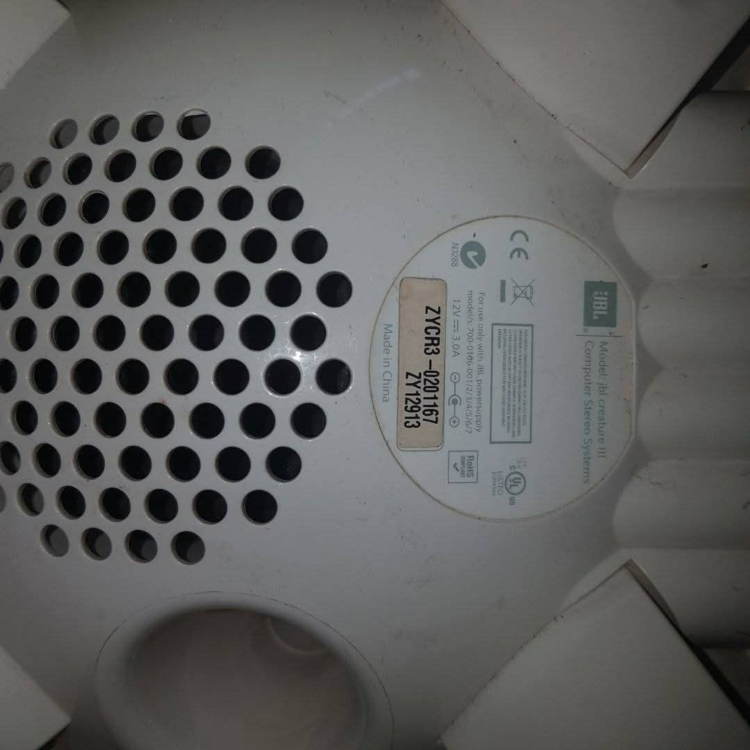 مضخم jbl مع المحولة وتك سماعة واير اوكس السعر ٢٠ الف مع هدية سبيكر jbl بطاريات ريمونت ٤ يرهم واوكس مكاني الاعظمية ***********
