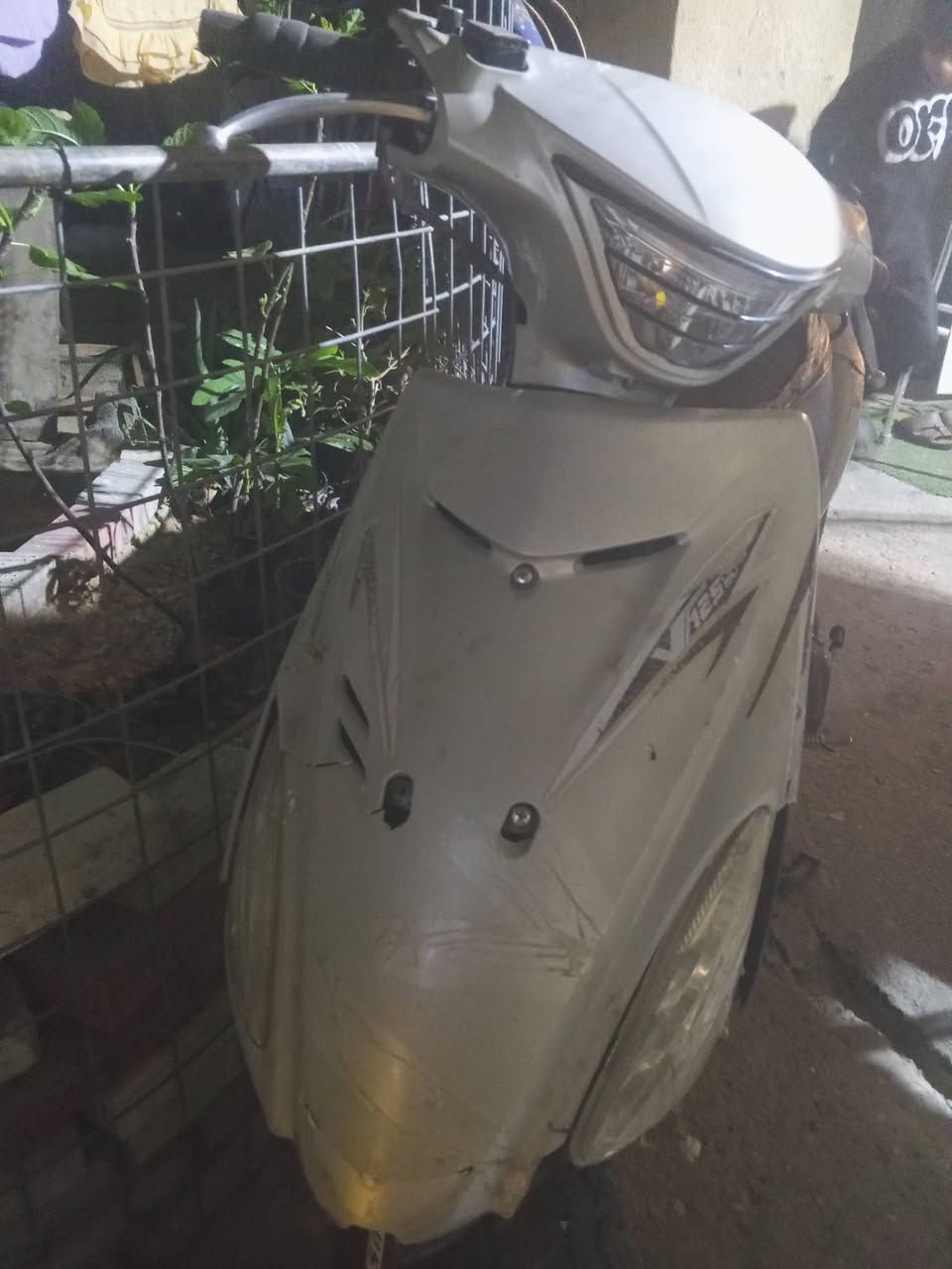 سلام عليكم دراجه ادرس حلوه بس كفرت شويه تعبانت مكينه حلوه ناقص بيها بس باتري سعر 160بيها مجال قليل  مكاني كربلاء الحر هاذه رقمي ***********
