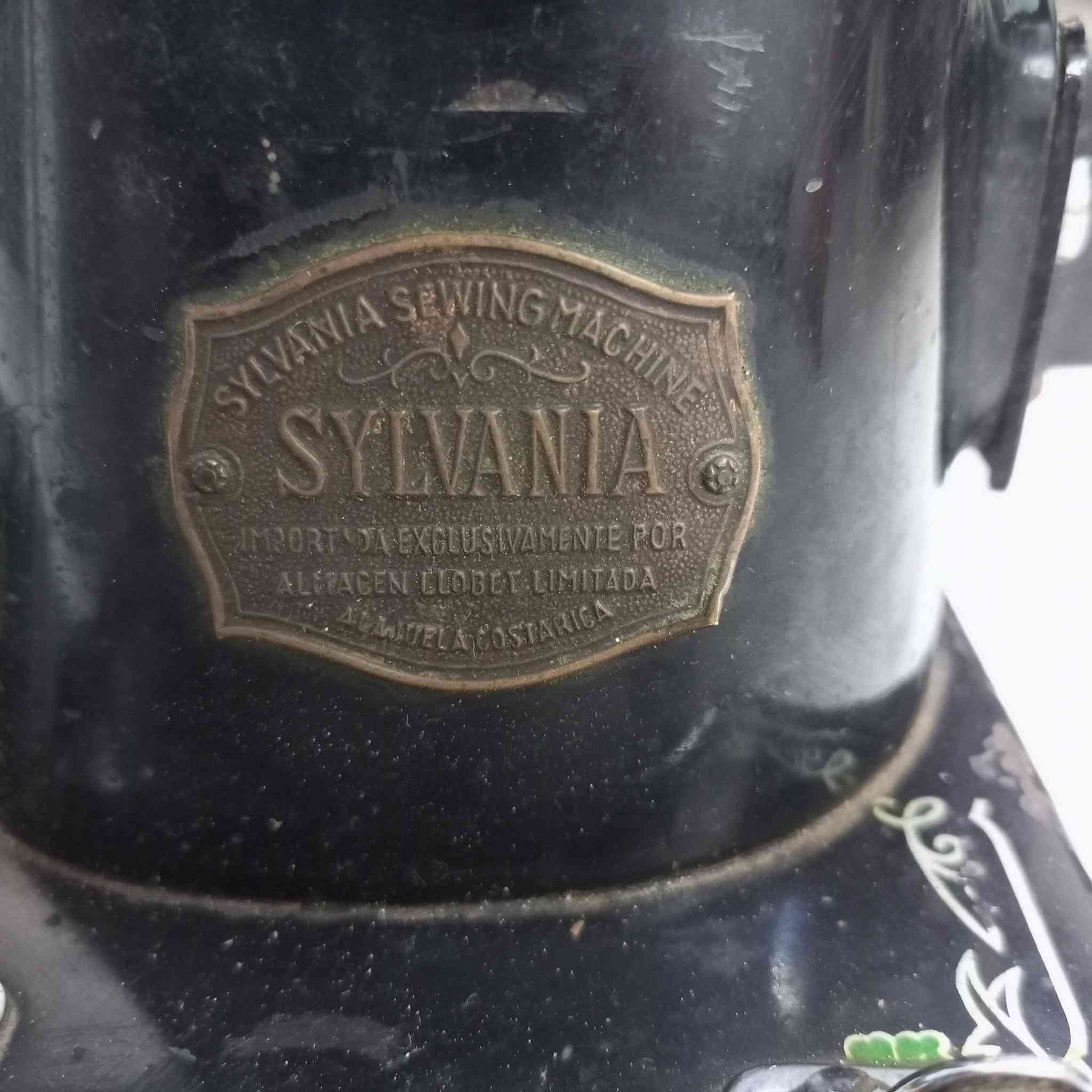 مكينة قديمه بريطانية بيه عيب كسر بسيط من الداخل السعر ٣٠ وبيهة مجال


**إذا كنت صاحب هذا الإعلان وتريد حذفه لأي سبب، رجاءا أرسل رسالة إلى الدعم الفني**