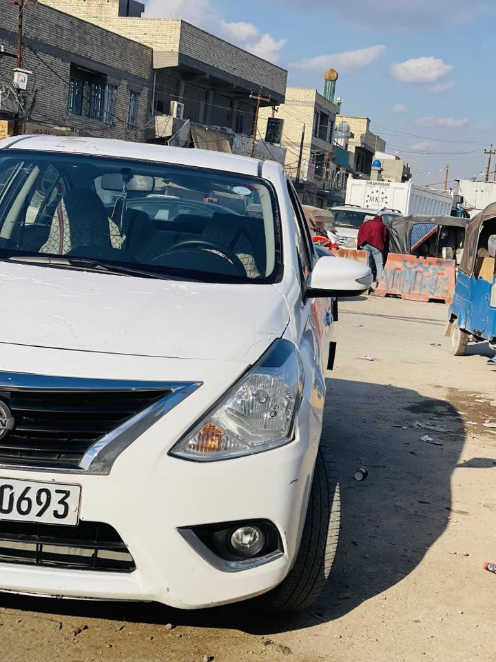 السلام عليكم
نيسان سني بالقسط
موديل 2024
ماشيه 30 الف
بيها بنيد مبدل وبك لايت 
مقدمه 50$
الشهر 300$
مكان بغداد 
رقم موبايل ***********
