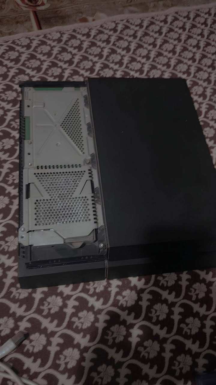 سلام عليكم
 بـلـي فـور للمراوس #فقط 
بـ اكس بـوكـس وان او اعـلـه مـنـه بـشـويـه
..................... 
الـجـهـاز كـامـل مـلـحـقـاتـه
١ . جوسـتـك عـدد 2 _ تـجـاري / الاصـلـي
٢ . وايـر اج دي 
٣ . وايـر تـشـغـيـل 
٤ . 3 اقـراص : gta5 عـدد 2 / باتـمـان 
..... 
#الجهاز_مفتوح_فقط_للتنضيف 
#الـسـبـب جـان مـتـروك
.....  
تواصل فقط واتساب 
هـ *********** 

#ملاحضه_الحساب_الي_بل_جهاز_مو_ويه
