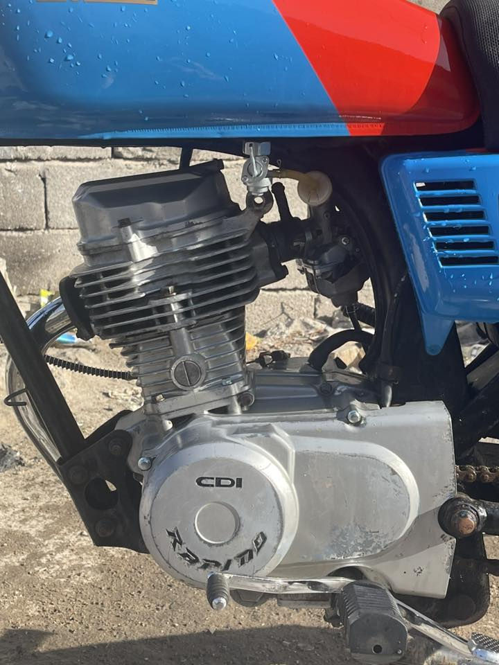 سلام عليكم دراجه دوات لبيع غراض كله جديدي سعر 400وبيه مجال قليل دراجه كفاله عمه بصره 5ميل  رقم لهاتف ***********
