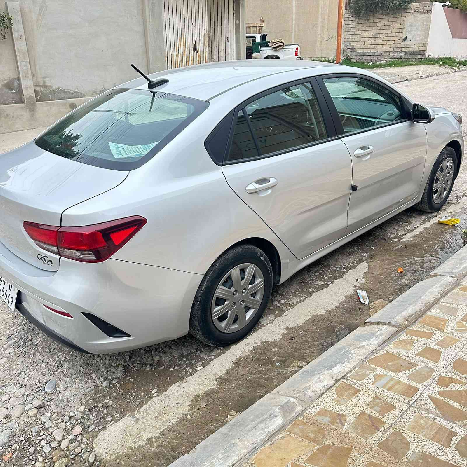 السلام عليكم 
كيا ريو 2023 للبيع حادث خفيف بدون ايرباك
رقم وسنوية جديد هزة جديده مواصفات نص فول معروفه 
سعرها 128$ للتواصل ***********
***********
