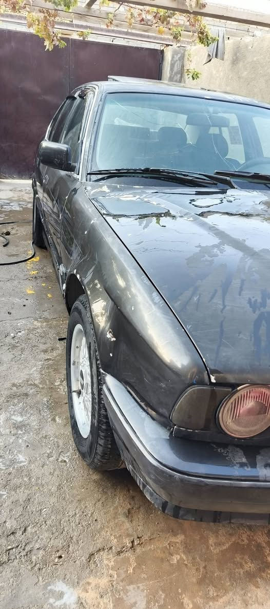 السلام. عليكم بي ام. 35 مفتوح. للبيع. رقم 📱.انبار انكليزي بسمي تحويل ثاني 
*********** مكان السياره كربلاء
معروضه. ب 33
