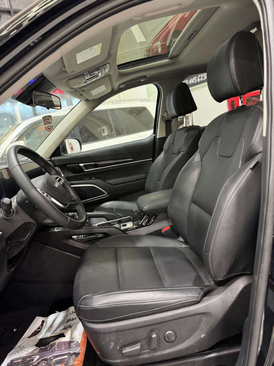 🆕 2025  KIA TELLURIDE كيا توليرايد    

السياره جاهزه 100/100 بدون اي نواقص او مصرف 

 المواصفات : 
السياره فول مواصفات 
فتحة السقف( سيلايت)
داخل VIP
* بصمة  و تشغيل عن بعد 
* بصمة ابواب 
* كشن كهربائي و جلد 
* تبريد مركزي 3 قطع 
*  لدات مصباح امامي وخلفي
* رادار امامي + رادار جانبي
*  شاشه تاب حجم كبير 
كشنات هيتر VIP
*  شاشه اعطال
3 مقعد ( 7 راكب ) 
*  حساس قياس ضغط هواء الاطارات♻️
*  ويل كب   كروم اسود بلادي 
* نظام قيادة (ذكي👌 نورمال🍃 سبورت🚀 )
*محرك ستة سلندر حجم 3800L
  
ملاحضات : راديترات وتبريد وغاز شرط الفحص بلادي شركة ⚕️ حجر الصالنصه بلادي شرط الفحص 

الضرر:  جملغ السكن + ربع البونيت  ( بدون دواخل) 
رقم الشاصي مجود مع الصور 

السعر : 275$  ورقة -  
العنوان : اربيل ( ) كاتي تترقم شمالي 

 للأستفسار الرجاء اتصال او مراسلة .*********** أربيل, العراق
