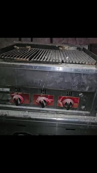 شوايات بركر غاز وفحم او كابسه صاج كهربائيه متروكات ابيعهن على وظعهن ٣٥...