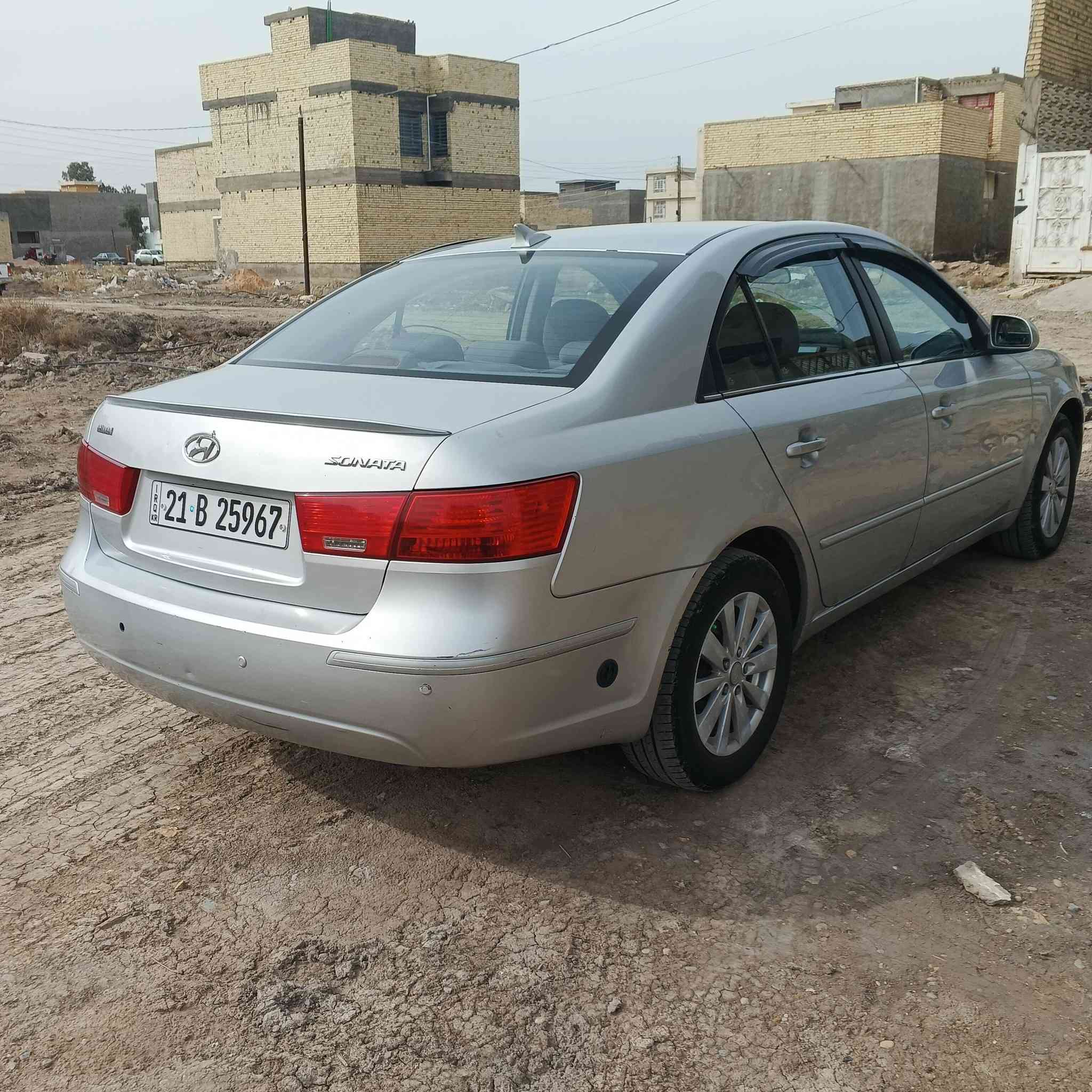 سلام عليكم سوناتا 2009 وارد أمريكي رقم سليمانية سيارة حلو و نضيفه محرك 2400 نضيف داخله نضيف فتحه 
مكان سيارة بغداد السعر 120 بيه مجال السونار مرفق
***********
