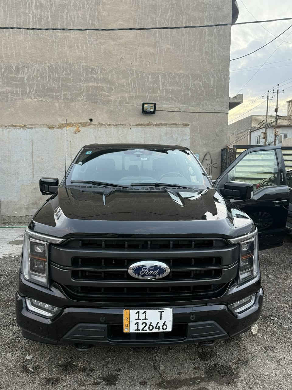 السلام عليكم
فورد F150 للبيع موديل 23 
مواصفات لاريات 
مكينه3.5 تون تيربو هايبرد 
ماشيه 40 الف كيلو 
رادارات امامي وخلفي وجانبي 
تحديد مسار 
كشنات جلد تدفئه وتبريد 
بانوراما 
اضاءه محيطيه خارجيه 
لايتات متحرك داينمك 
باب خلفي كهرباء 
تشغيل عن بعد 
استيرن كهرباء دواسات بانزين وبريك كهرباء 
قطعه تبديل نفس اللون جاملغ ايسر وربع بنيد صبغ وربع جاملغ الايمن امامي
مكانها بغداد الدوره
***********

