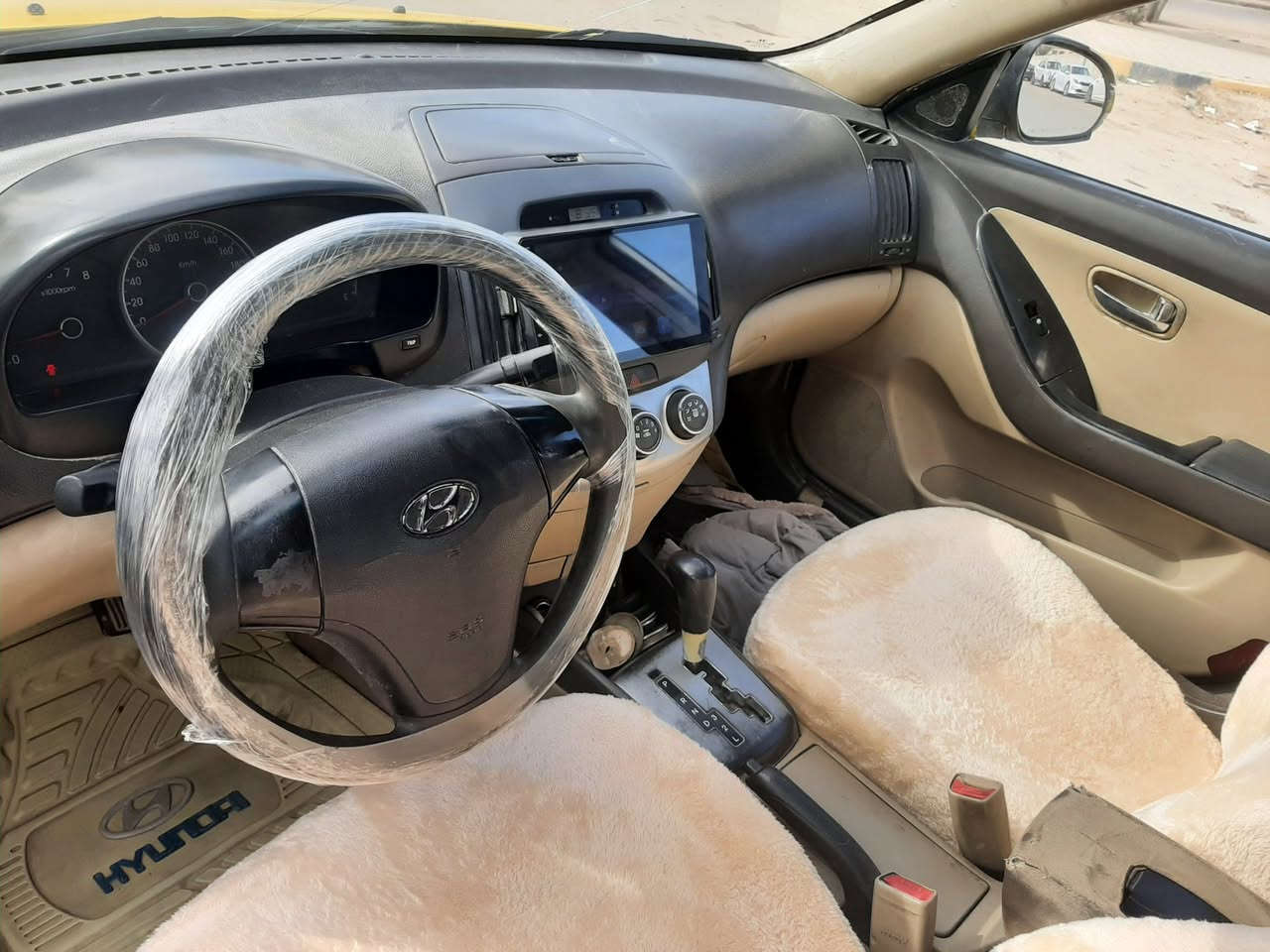 السعر 85لحد يكسر بلسعر شباب بيع مستعجل
النتره خليجي 2011 مكينه ١٦٠٠ دكشن عالي
بسمي تحويل مباشر سنويه مشروع وطني  جديده مصفره هيه وغرامات
سياره جديده مال جناي *********** مكان ديوانيه
