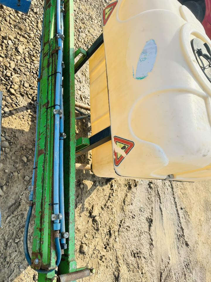 السلام عليكم للبيع معدات زراعيه مرشات حجم 400 لتر مستخدام وجديد حجم 600 حجم 800 لتر باذراه حجم خمس وزنات مستخدمه شرط نظافه العنوان واسط الزبيديه للستفسار اتصل ***********
***********
