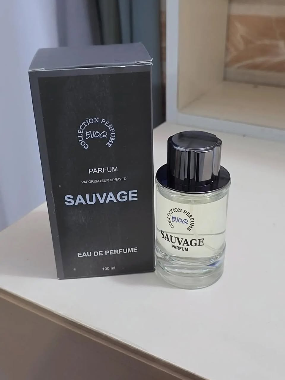 عطر سوفاج هو مزيج يجمع بين الانتعاش والقوة والأناقة. تبدأ رائحته بنفحات حمضية منعشة من البرغموت، تليها لمسات فلفلية وتوابل تضيف طابعًا جريئًا، ثم تستقر على قاعدة خشبية دافئة من الأمبروكسان والأخشاب، مما يمنحه ثباتًا وفوحانًا مميزين. يناسب الرجل الواثق من نفسه، ويصلح للاستخدام اليومي والمناسبات المسائية على حد سواء، ويمنح حضورًا عصريًا ولافتً


**إذا كنت صاحب هذا الإعلان وتريد حذفه لأي سبب، رجاءا أرسل رسالة إلى الدعم الفني**