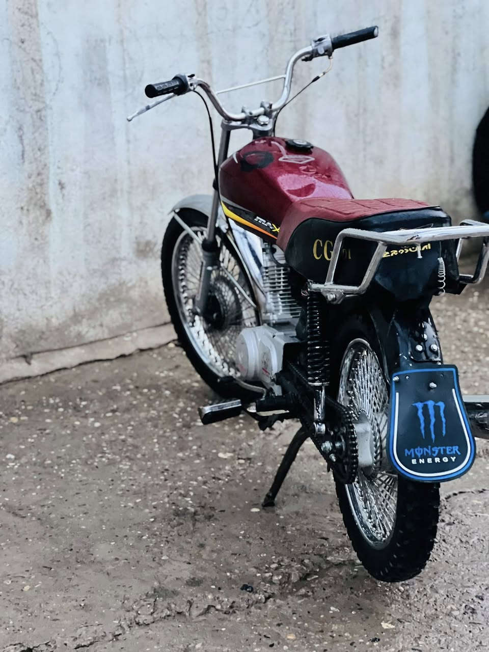 ماطور بارت للبيع ماطور انطيك هوا شرط ما تصرف علي ربع تواير جدد ويلاه جدد السعر 300 وبي مجال للطيبين


**إذا كنت صاحب هذا الإعلان وتريد حذفه لأي سبب، رجاءا أرسل رسالة إلى الدعم الفني**