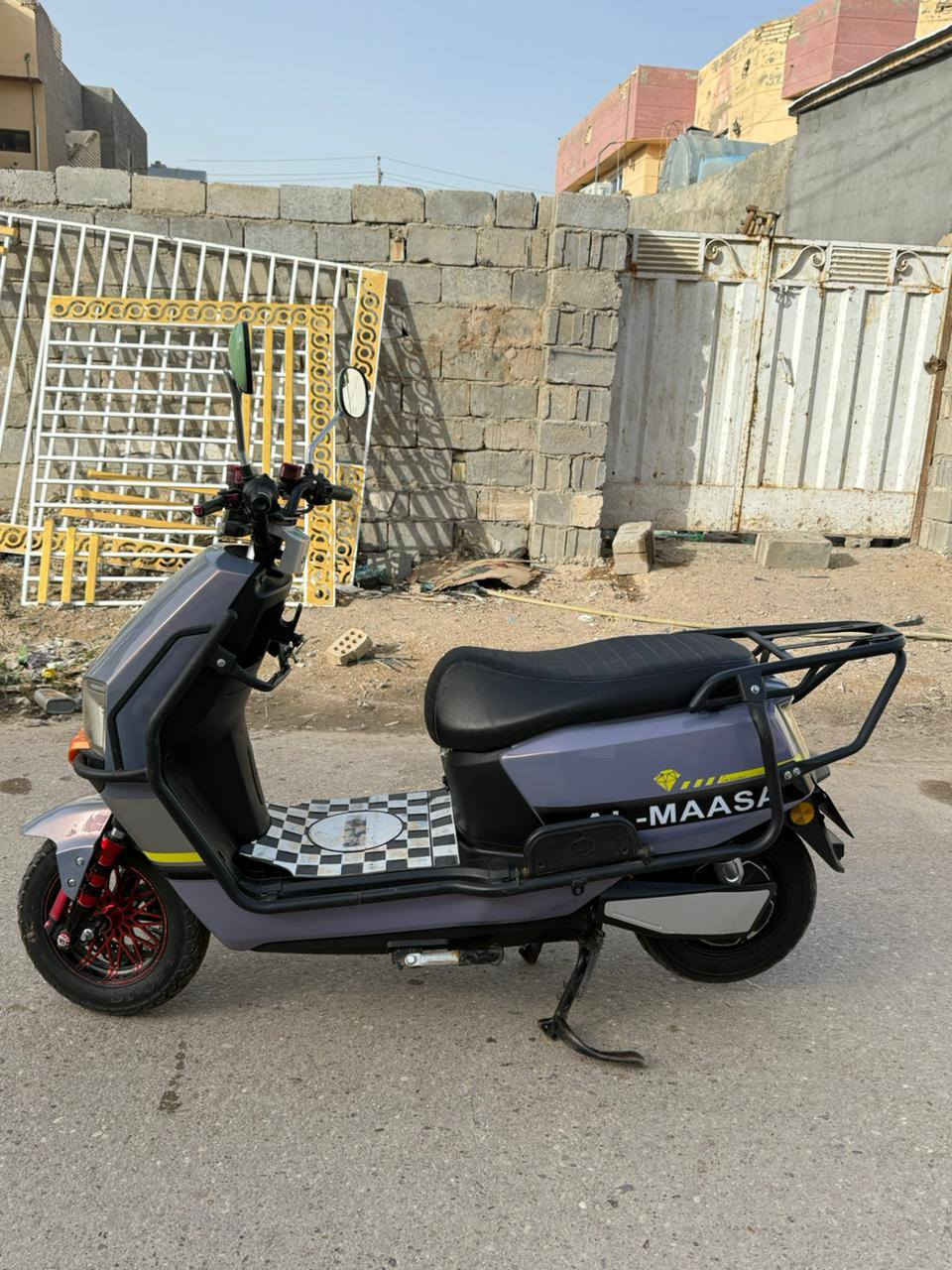 السلام عليكم ورحمه الله 
يتوفر دراجة شحن للبيع 
سكنس موديل 25 تشغيل عن بعد بصمة وكارت 
ومفتاح 6بطاريات فول عل فحص
السعر.. 700 وبي مجال. حك. الجية  
للاستفسار الاتصال على الرقم 
***********اتصال وبي واتساب 
العنوان الفلوجة الجغيفي الثانية

