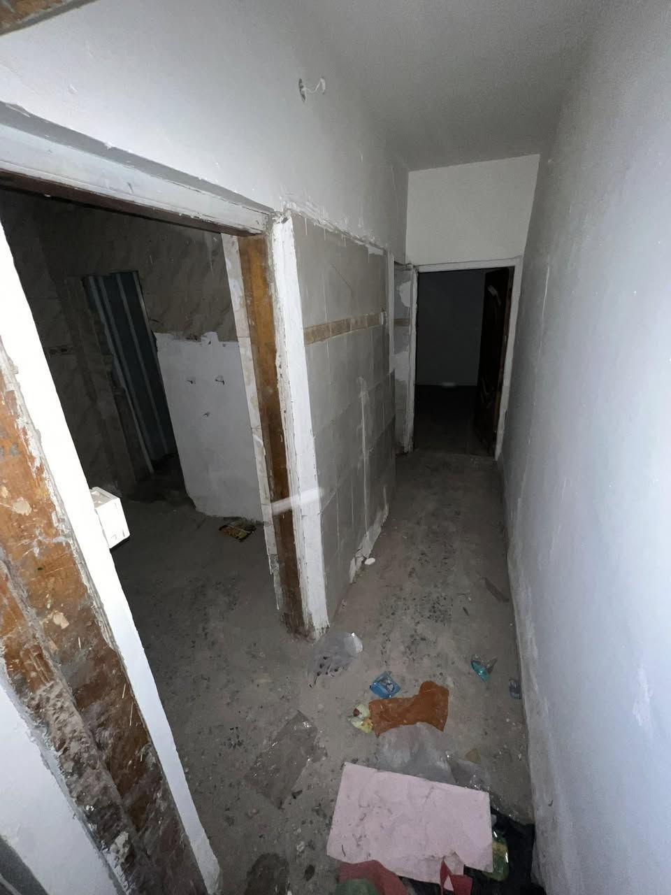 السلام عليكم 

محل للايجار ومخزن بنفس الوقت 
المكان شارع فلسطين شارع المستشفى العالمي 
اي شخص حاب يشوف المكان او يعرف سعره يتصل على الارقام الموجودة في الصورة مع كل التقدير والشكر


**إذا كنت صاحب هذا الإعلان وتريد حذفه لأي سبب، رجاءا أرسل رسالة إلى الدعم الفني**