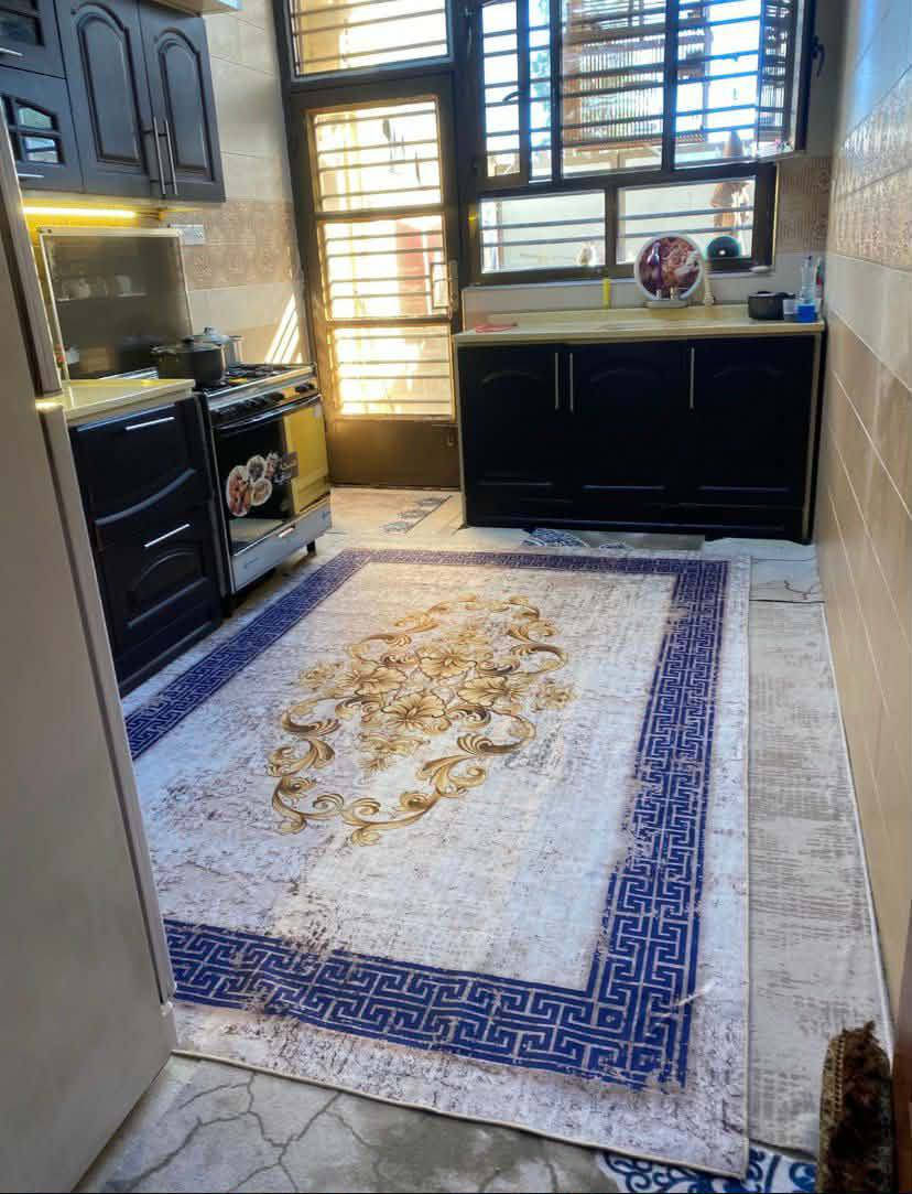 السلام عليكم... 
دار للبيع طابو زراعي سند ٢٥
    بغداد _ المحموديه /  حي طليطلة / بالقرب من جمعية الناصر موقع مميز على شارع رئيسي باب التبليط خدمات كامله ماء مجاري تبليط 
المساحة 150 م | واجهة 7 ونص م | نزال ٢٠ م 
بناء حديث ___ طابق واحد /  علمآ ان كاونتر المطبخ تفصال حديث يبقى هدية مع البيت 
للاستفسار ه‍
***********
***********
