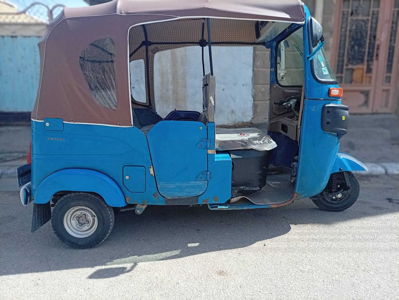 سلام تكتك للبيع موديل 22 سنويه كفاله مكان كربلاء حي العسكري مكلف للنشر التفاصيل عل خاص ***********/***********
