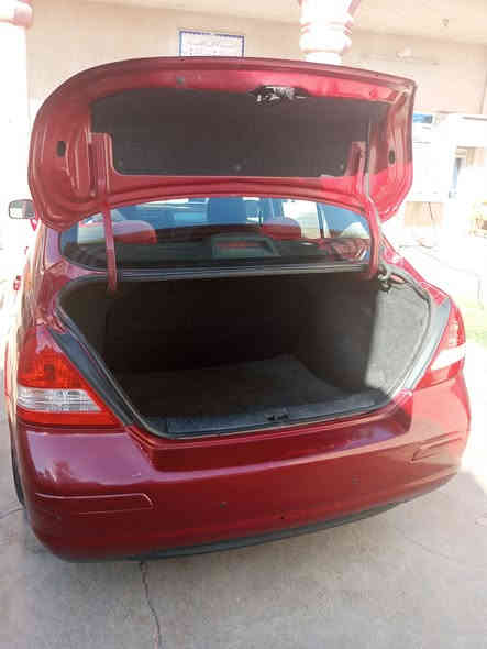 السلام عليكم للبيع نيسان فيرسا موديل 2009رقم بغداد سنويه 2029 بسمي صبغ خمس قطع من دون دواخل كير مكيكينه كهربائيات وصدر وتخم تاير كله بشرط السعر 78ورقه رقم هاتف ***********
