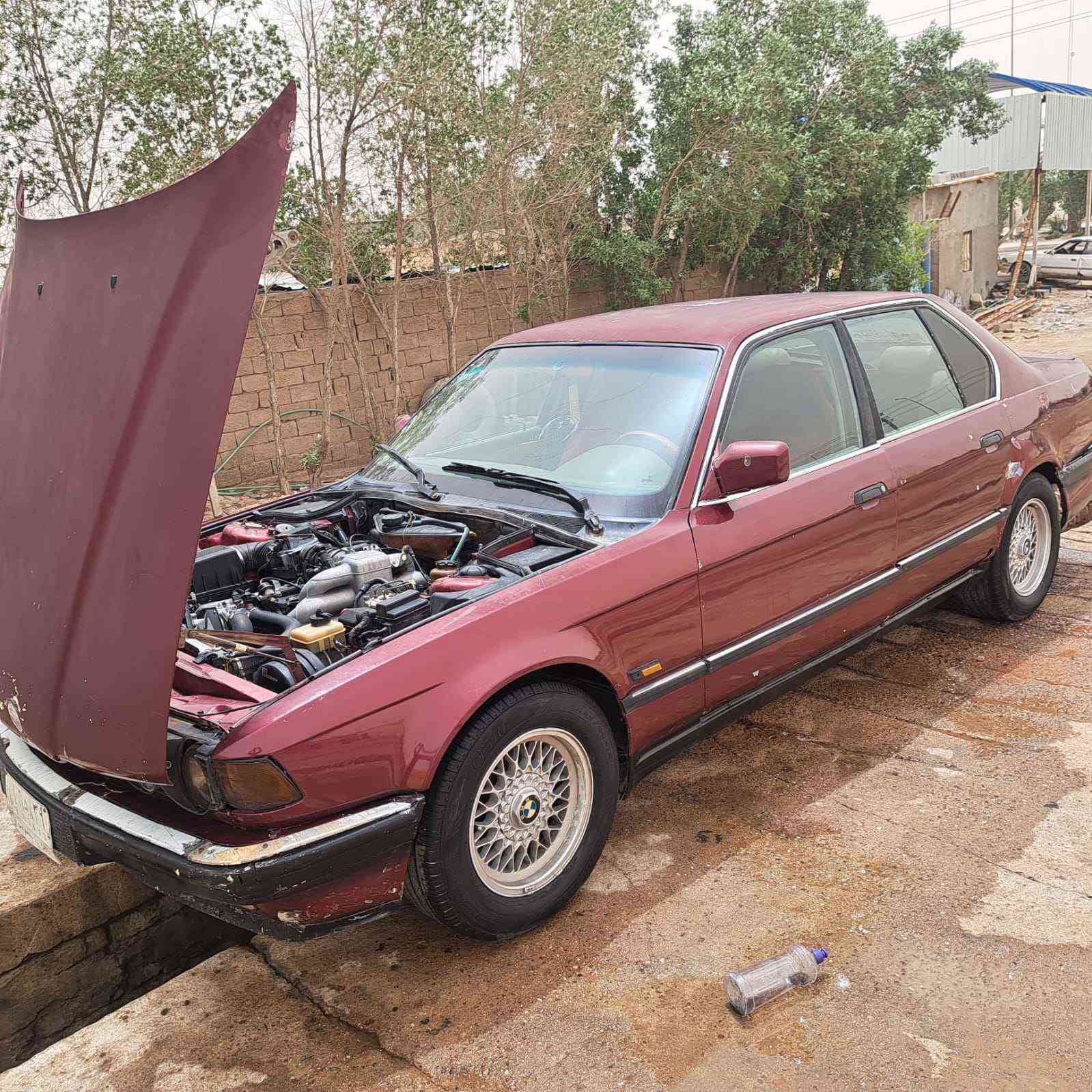 سلام عليكم سياره بيئم كفاله وكص مكينه وكير بلاد هسه توه شادهن سياره نقص دعميه ماميه تحويل بأجر سعره 45 مروس هم روس عنوان البصره شعيبه نتصل على رقم*********** البصرة, العراق
