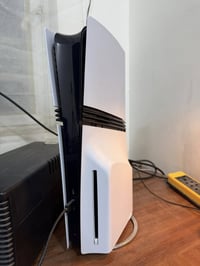 بلايستيشن 5 برو • استخدام قليل • ملحقات كاملة