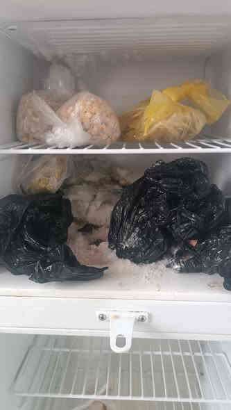 السلام عليكم 
ثلاجه 12 قدم نضيفه كلش للبيع 
بعقوبه المفرق التواصل على الخاص او على الرقم 
***********
