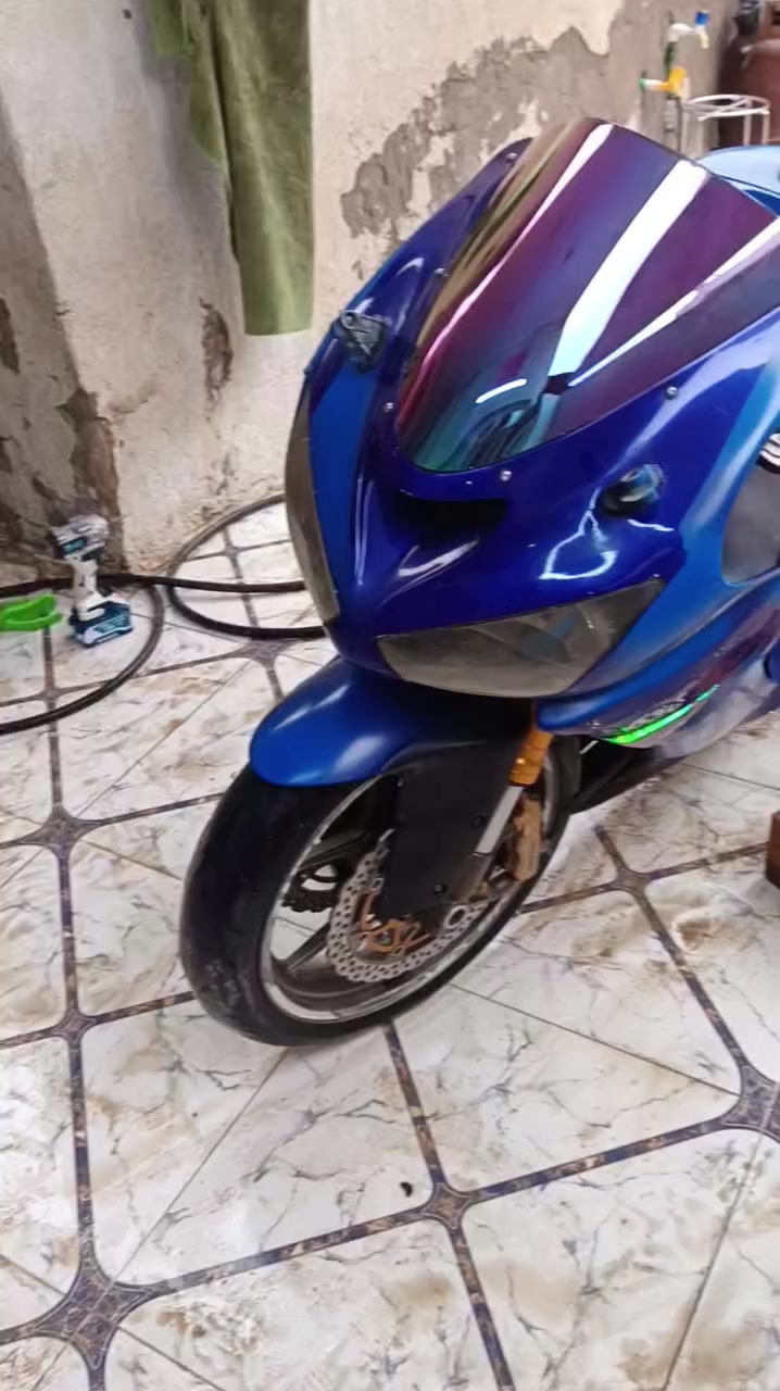 بطح كاوساكي نينجا ZX-6R 636cc
المكينة بيها خلل خانة وحده تعبر دهن ع البلك

مديل 2006

ماشيه 57 الف

اوراقها كاملة ومفحوصه انتربول بقرار 48 2021

بيها 5 اوراق فحص

نضافتها وتفاصيلها الكاملة بالفديو والصور

سعر مليون و 900

البصرة قضاء المدينة

***********
