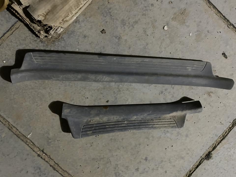 غراض لاندكروز ٢٠٠٢ للبيع بالاظافة إلى زوج درايم شفت الإكسل الأمامي السعر ٣٠٠ الف الاتصال على ***********
