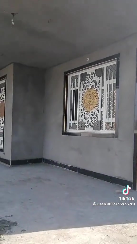خلفةبناءولبخ وتطبيق سيراميك وكاشي بأنسب سعر مكاني الحي العسكري ***********
