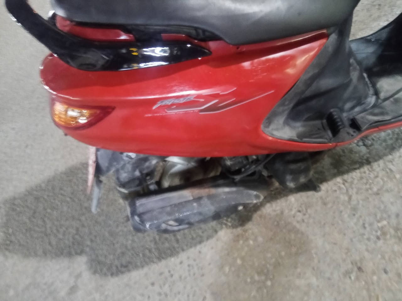 للبيع فراشه جديده مامفتوحه سلف هندر كهربائية كامله سعرهه 350 /***********

