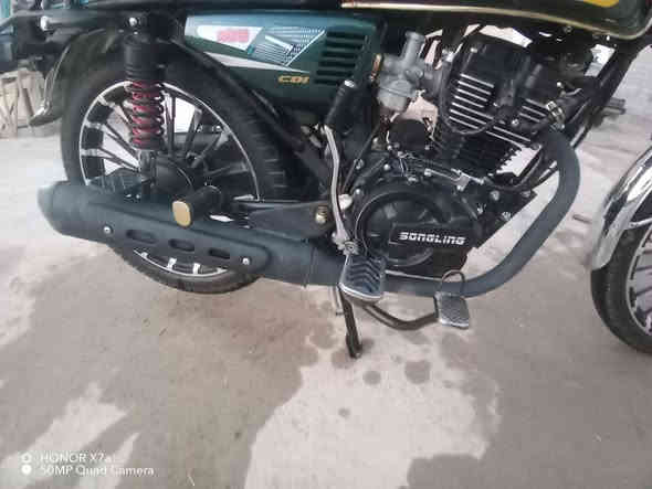 السلام عليكم
للبيع دراجه ايراني
 موديل 2026
دراجه فول نضافها كلها شغاله
  مكينه 200cc
 السعر 850
 مكاني بغداد
حساب صاحب الدراجه عمر الشيحاوي 
رقم صاحب الدراجه ***********
