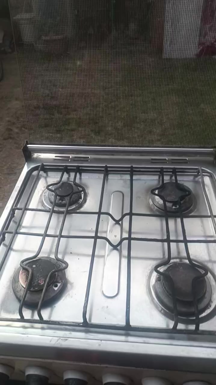 سلام عليكم طباخ ٤ عيون نظيف السعر ٥٠ وبي مجال
حي العامل الرقم ***********
