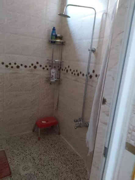 دار للبيع ١٠٠ متر ٥×٢٠ طابو صرف طابقين الطابق الاول كامل اي نقص مابيه والطاابق الثاني هيكل مسكف فقط 
السعر ٨٠ وبيه مجال 
العنوان /ديالى  بعقوبه  باب الدرب شرقي بعقوبه  قرب مدرسة مريم الجديدة  
للإستفسار على الخاص او الاتصال على الرقم. / ***********
