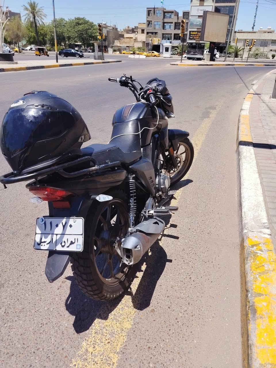 سلام عليكم دراجه RK 200CC موديل 2024
المكينه خير من الله مكفوله سبانه ما طاخه و الدراجه مثل ما واضحه بل صور بيها فقط ركبه اماميه يحتاجلها بول برن تبدله فقط سعرها 1400 مكاني بغداد مدينه الصدر
