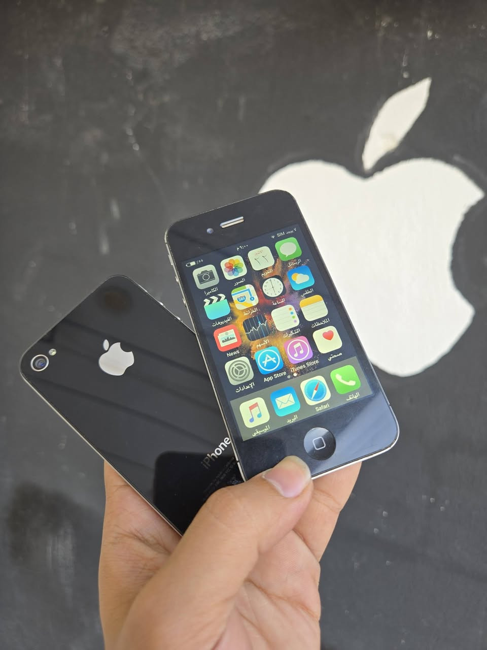 Iphone 4 🖤
انتيكة موبايل عمرة 16 سنة وبعدة شغال 
لمس صوت شاشة سيم كارت كلشي 
وياه شاحنة بلادي 
كلش كشخة من تخلي يم الايفون مالتك الحديث 🫡
سعر فقط 59 الف متوفر قطعتين 
مكان اربيل متوفر توصيل محافظات الي يدفع عربون تثبيت الحجز 
واتساب ***********
