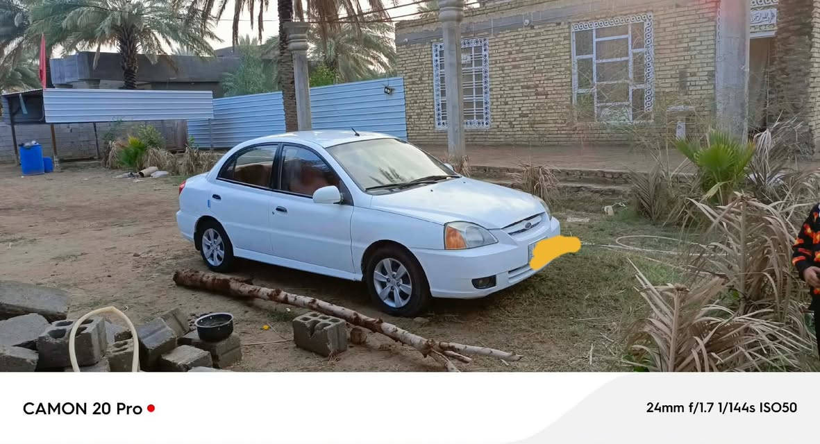 سيارة كيا ريو موديل 2003 كير عادي 
رقم بابل سيارة كامله مكمله كهربائيات فول حدادية 

فقط محرك بيها خيط بخار قليل بدون تنقيص سعر  40وبيها مجال وترهم مراوس اتو 

مكان الحمزة الغربي رقم مبايل بيه واتساب ***********
