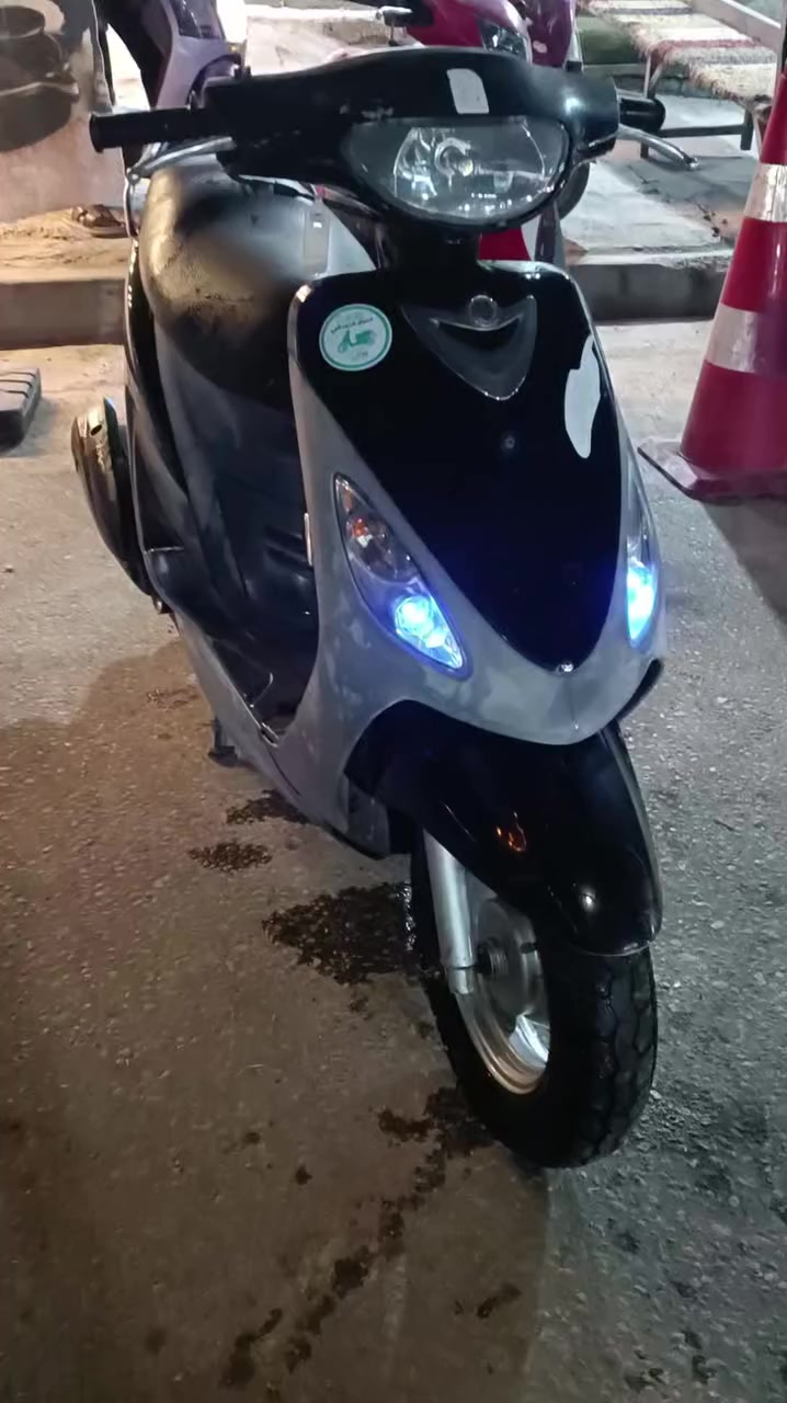 دراجه البيع في كربلاء كنطره سلام دراجه جديده شرط محرك ما مفتوح مكينه نضيفه طالعه من معرض الحمداني بيه وصل دراجه كهربائيات مالته كله شغاله صاله 3 تشهر من طالعه من معرض بيه وصل دراجه قويه  سعر 900 بيه مجال حك جيه شراي يتصل  *********** شرط ملاح قوي بيه كفرات ختم واحد ،♥️
