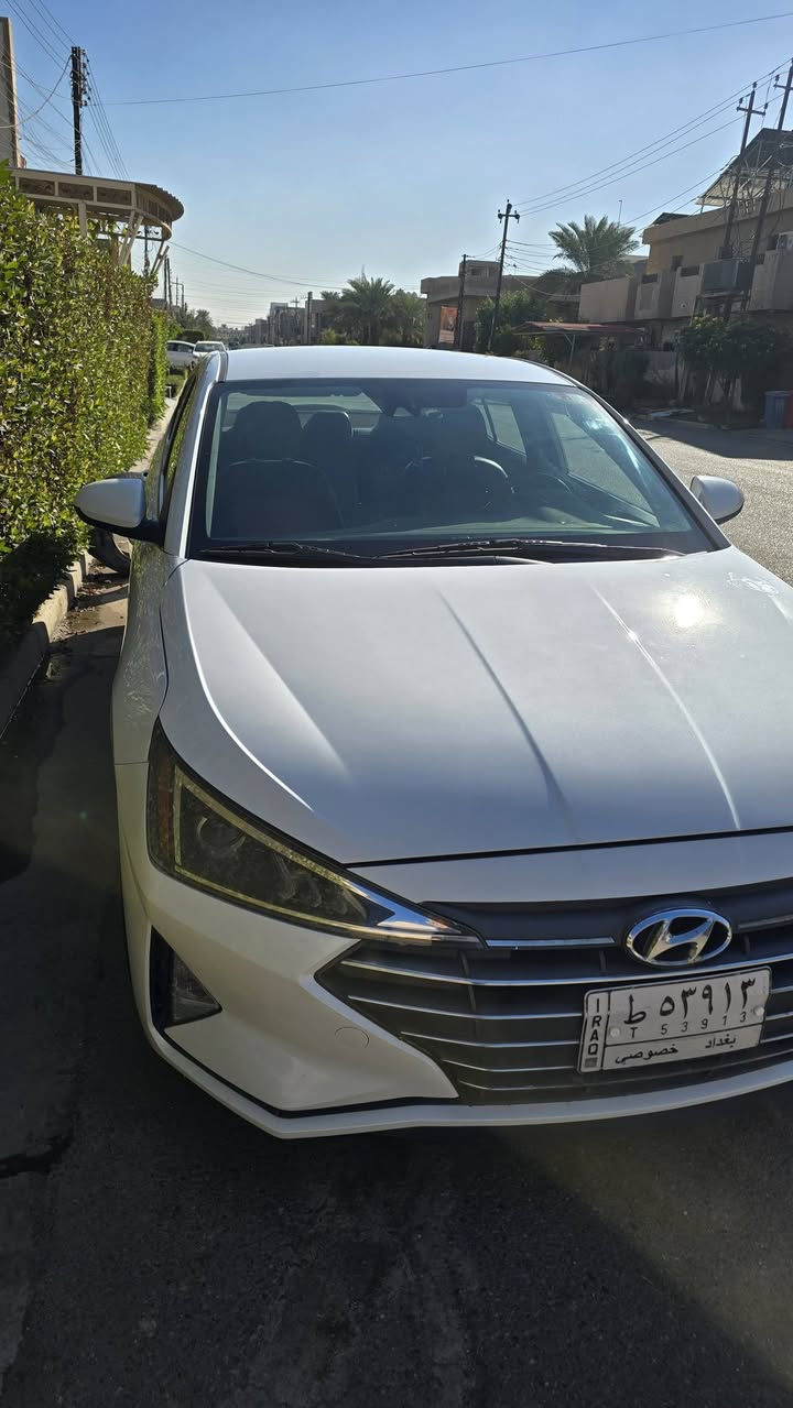 الانترا 2019 امريكي ماشيه 62 
كير محرك مكفول محرك 2000 دوش بلادي تخم تاير تبريد ثلج صدرها نضيف سياره جاهزه من كلشي سياره ضررها فقط بنيد 
باقي مكفول بدون صبغ السعر 137 بيها مجال للشراي 
الاستفسار *********** مكاني بغداد السيديه
