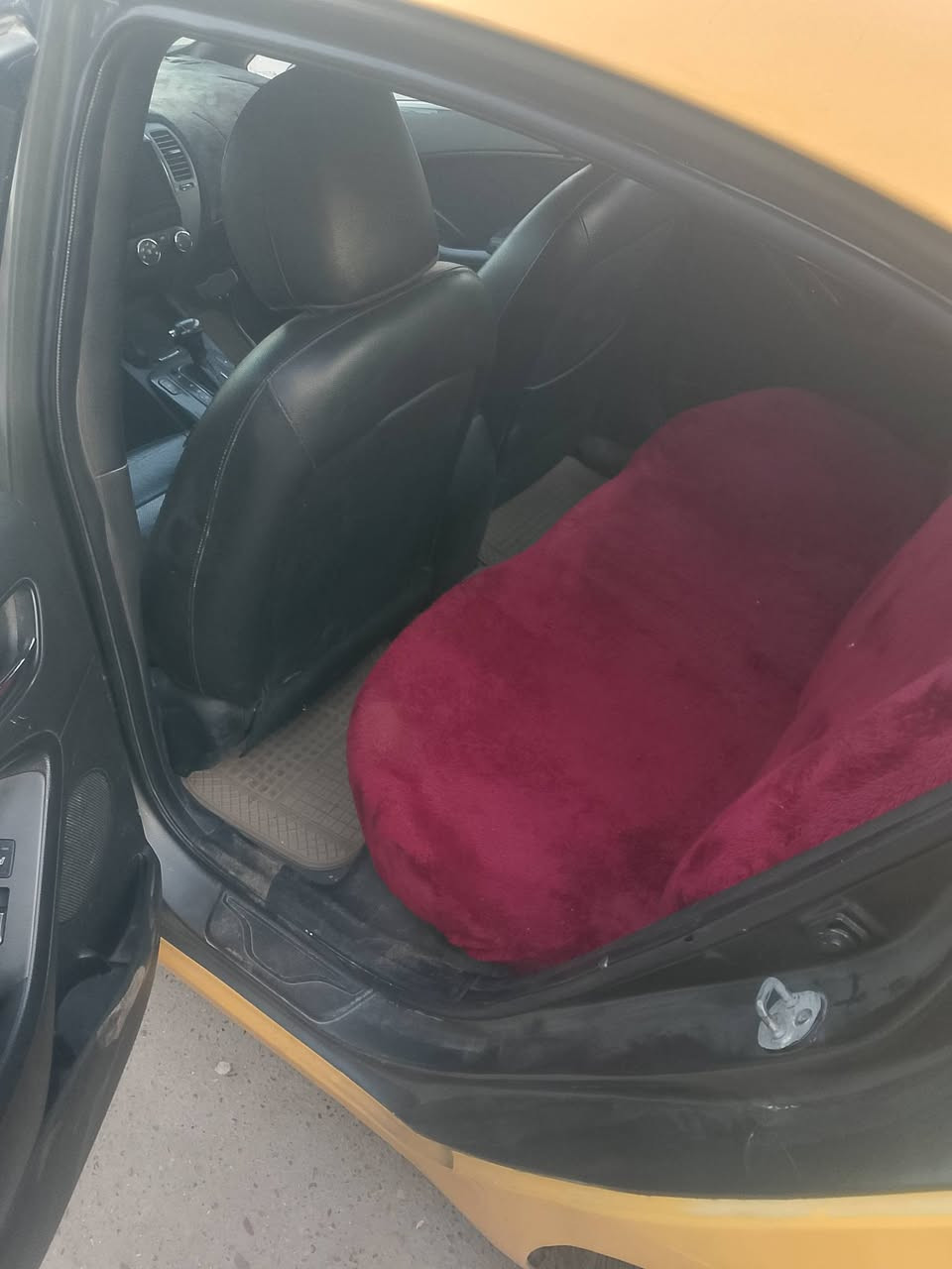 السلام عليكم فورتي 14 سيارة خير من الله للبيع فقط بسمي هزة جديده نص تخم تاير جديد ضربه مثل مثل ما موضح بل صور واكو ضربه بل صندوق صفحه السائق مكان بغداد الحسينيه مال راشديه سعر 102 وبيه مجال ***********
