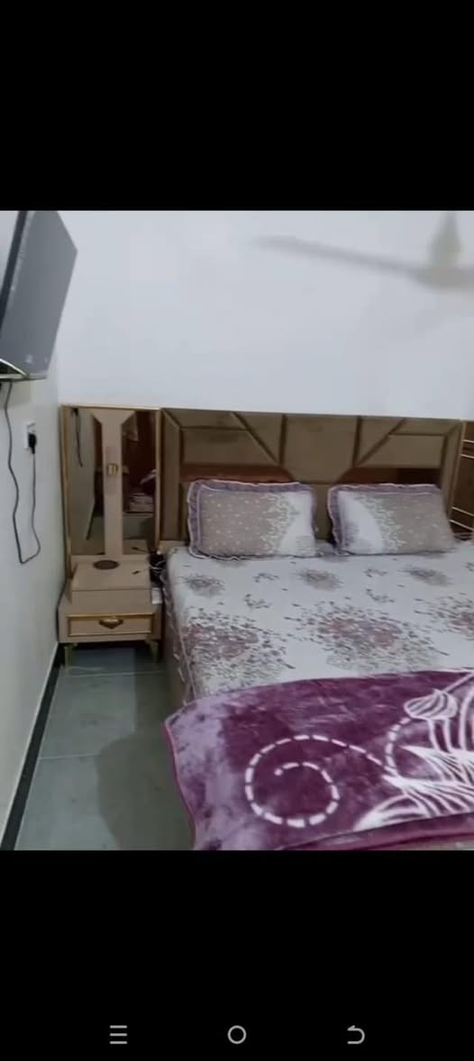 غرفة نوم نوعية زينه الغرفة تركية ما صار فترة من اخذته ١١ قطعة اخذته بمليونين ورايده ب  مليون و ٥٠٠ 
مكاني النجف الاشرف 
وهذا رقمي ***********
