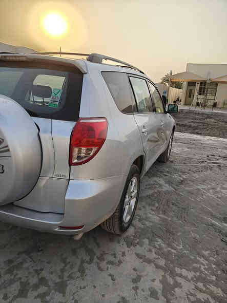 السلام عليكم راف فور 2008وارد أمريكي 6 سلندر صبغ 4 قطع بدون داخل باسمي رقم بغداد السعر 107$هاتف ***********بغداد ساحه ميسلون
