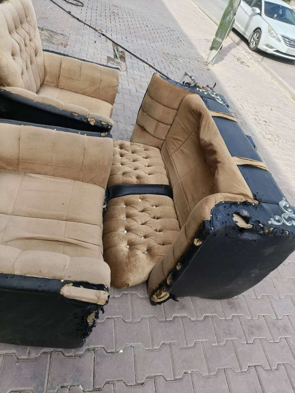 طقمين قنفات مستعمل بي 150 الف الفيديو خشب زان عراقي و الصور ماليزي البيع مستعجل حييل واذا تريدو تاقدر تاخذو وحدة منهم بي 100 الرقم للتواصل الجادين فقط ***********
