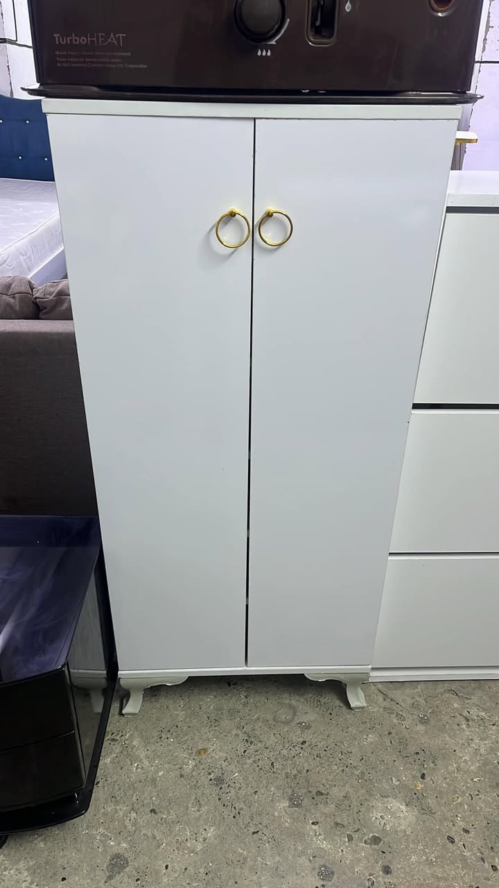 معرض سنان العاني) لبيع  اثاث منزلي  مستخدم وجديد
وتبديل 
(***********يوجد توصيل 
)(***********)/اومرسلتنا على الواتساب العنوان سليمانيه /كاني كورده قرب من ماركيت  شوگ
