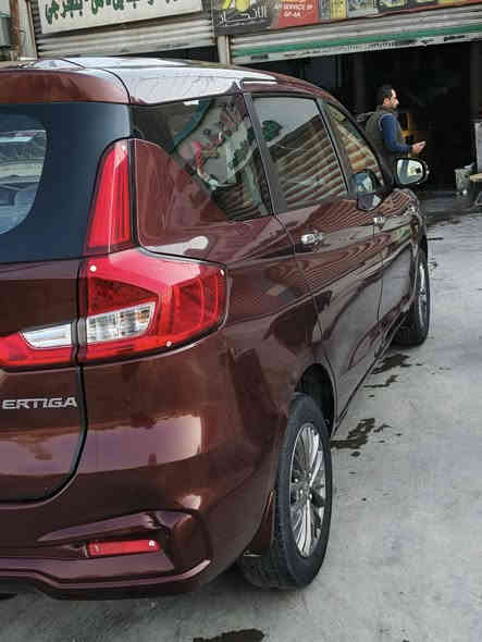 السلام عليكم ساسوكي موديل 22سيارة كفالة ماعدا الحالوب مطلوبة للمصرف ل2027تنفك تصير حرة سيارة مواصفات سبعة راكب تحكمات  بصمة رادار مري شفط 3قطع تبريد سيارة خير من الله محرك 1500كير مكينة كلة كفالة بعدهي بضمان الشركة لحد الآن السيارة ماشية 130 بدون حادث...... رقم *********** بغداد السيارة
