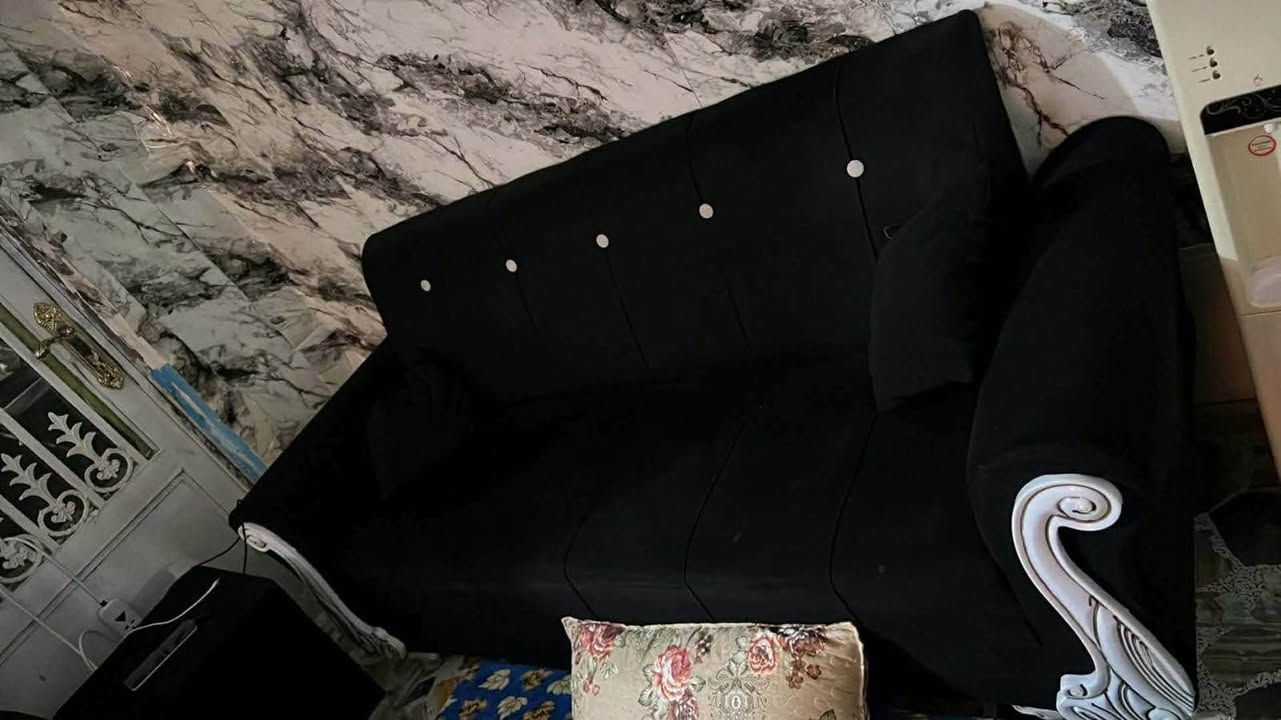 اثاث نضيف تخم 10 نفرات وطبله ويا 250 الف واكو 🚚 توصيل *********** النجف, العراق
