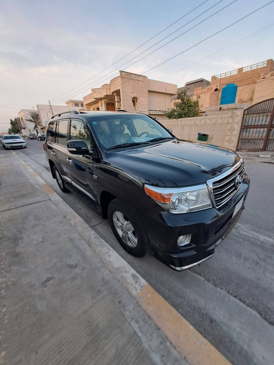 موديل ٢٠١٣ فول 5700كير محرك كفاله شرط  ماشيه ١٣٥ حقيقي سياره على ايد وحده  بيه شبر بل جاملغ كدام طخة باب كراج شبر شرط فحص وشرط تحويل ثاني يوم  ***********  
سعر ٣٨
