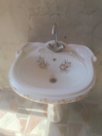 مغسلة للبيع • مساحة صغيرة • تواصل خاص