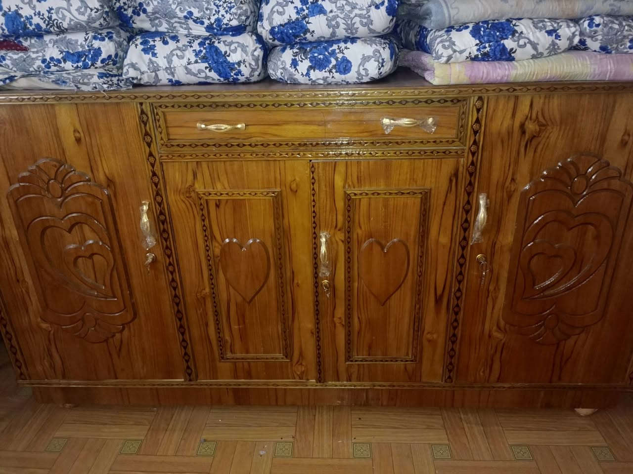 بوفيه مترتين نظيفه  سعرها 140


**إذا كنت صاحب هذا الإعلان وتريد حذفه لأي سبب، رجاءا أرسل رسالة إلى الدعم الفني**