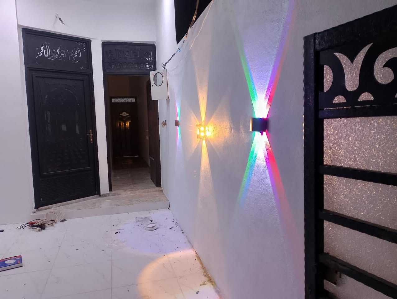 بيت ١٠٠ متر للايجار  غرفه مطبخ استقبال صحيات
يقع فـჂ̤ منطقة شركه طارق شارع ٢٠ قرب المستوصف
ايجارة ٢٥٠ الف شامل اجور الماء والكهرباء 

***********
