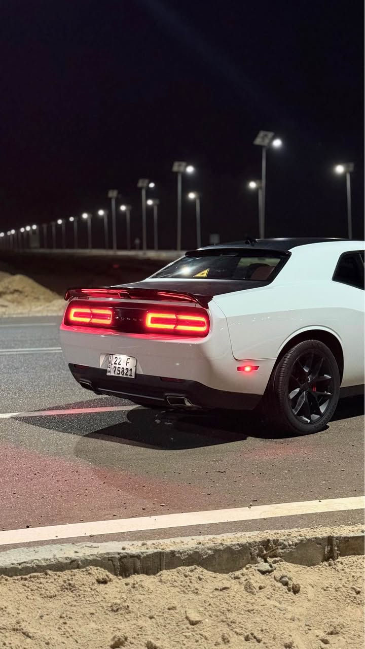 فئة السيارة Sxt موديل 2020
محدثة GT 2023
رقم اربيل هزة وسنويه جديده
حادثها جاملغ امامي وبنيد بدون ايرباگ بيها طخه بسيطة بالشاصي ومتعدله
ماشية 70 الف ميل تقريباً
المواصفات داخل جلد احمر كشنات رياضي كهرباء 
تحكم الداخل فول كهرباء ستيرن كهرباء 
شاشة كبيرة 
تخم تايرات جديد 
ويل حجم 20 اسود مال GT اصلي
كشنات تدفئة تبريد ستيرن تدفئة 
صدر السيارة كامل وجاهز 
دشبول جلد خيط احمر 
المكينة عليها ادامة قبل 20 يوم كامه 
فيت بم جديد كامل
بلكات جديد 
عليها نانو سيراميك اصلي ضمان سنتين
شادلها لد داخلي اصلي ١٢٨ لون بي ضمان سنة
 السيارة متذب عليها ربع
السعر 17,800$ وبيها مجال 
متتقارن بسعر البقية لان مواصفتها ونظافتها تختلف
مكانها بغداد او كربلاء
***********
*********** كربلاء, العراق

